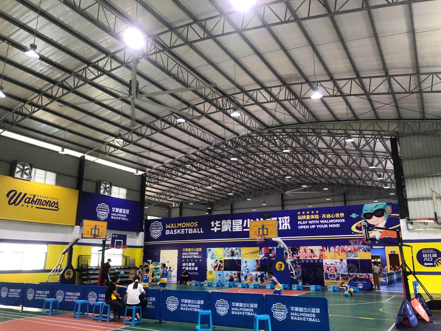 體育館通風降溫為何選擇工業大風扇？武漢工業大風扇廠家說明