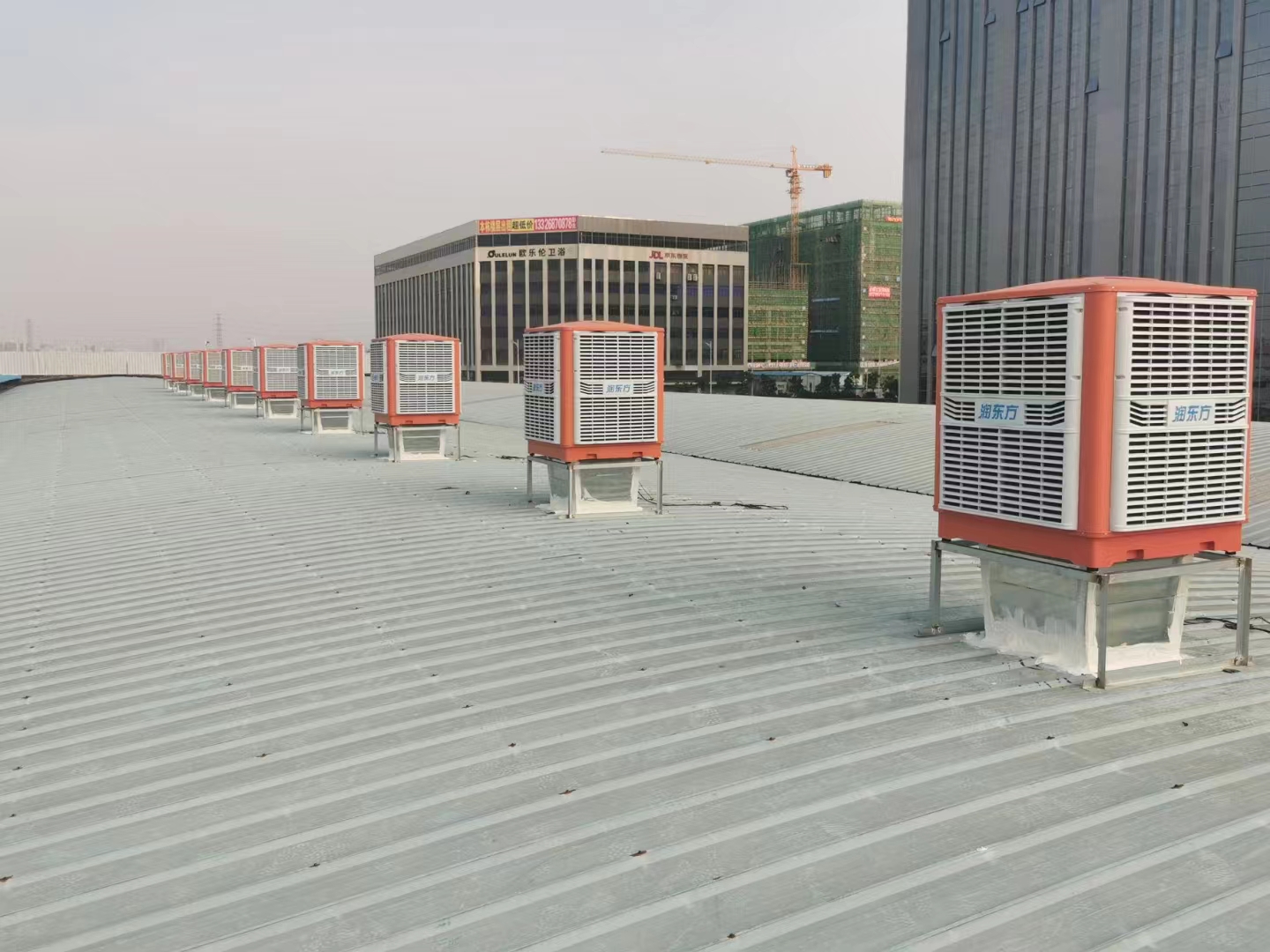 大型鐵皮廠房降溫有哪些省電省錢(qián)的高效通風(fēng)降溫方案？