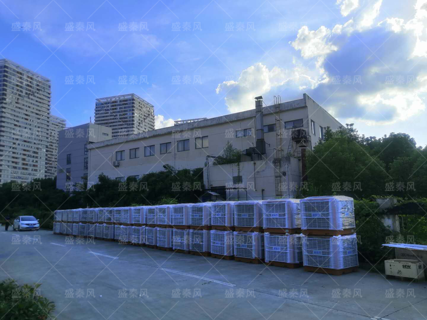 悶熱車間降溫通風選擇什么設備好？湖北冷風機廠家解答