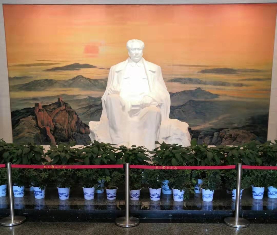 44年前的今天，一代偉人與世長辭，深切緬懷偉大領袖毛主席！