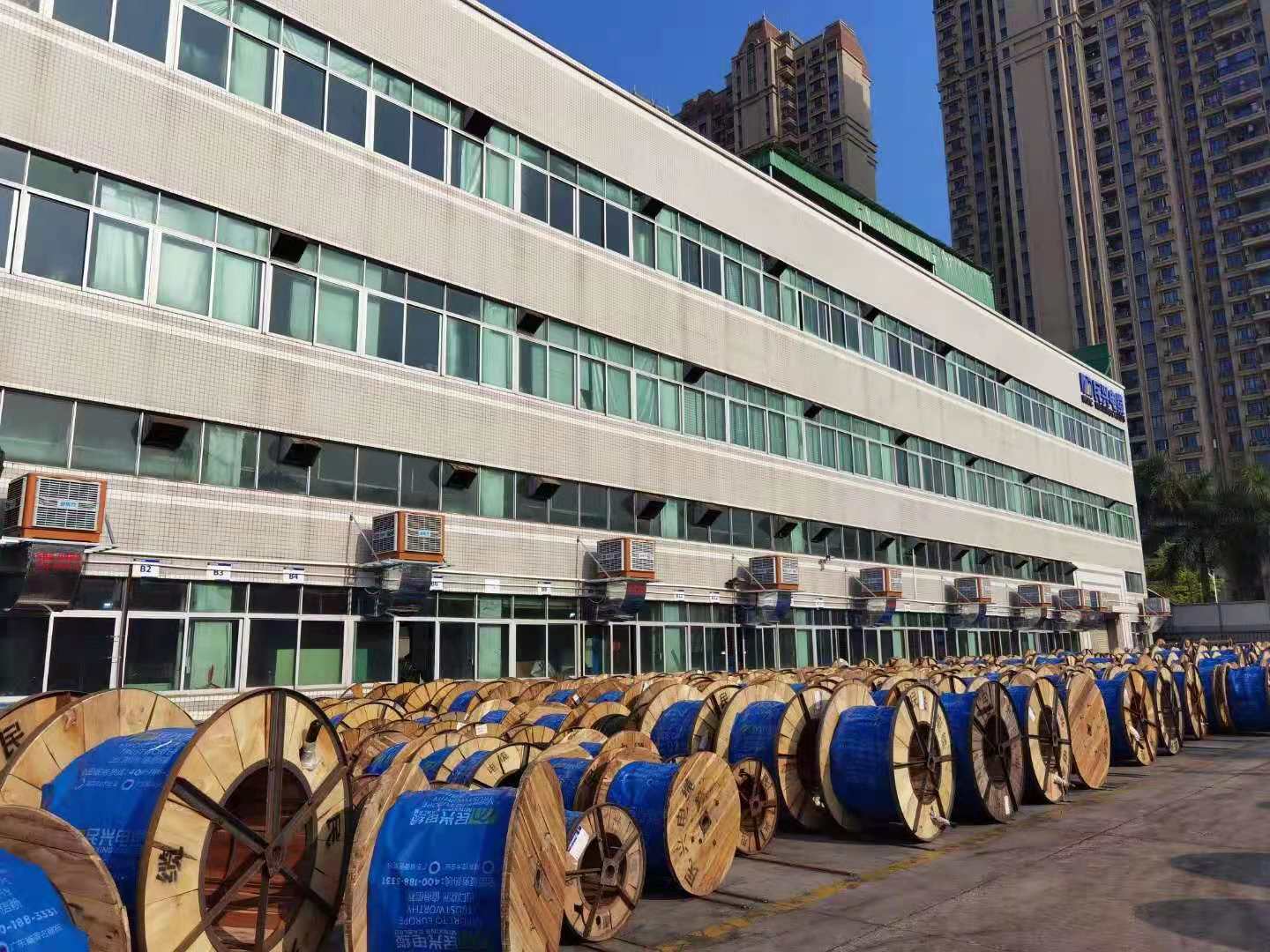 工廠車間降溫使用什么降溫設(shè)備好？湖北通風降溫廠家告訴您